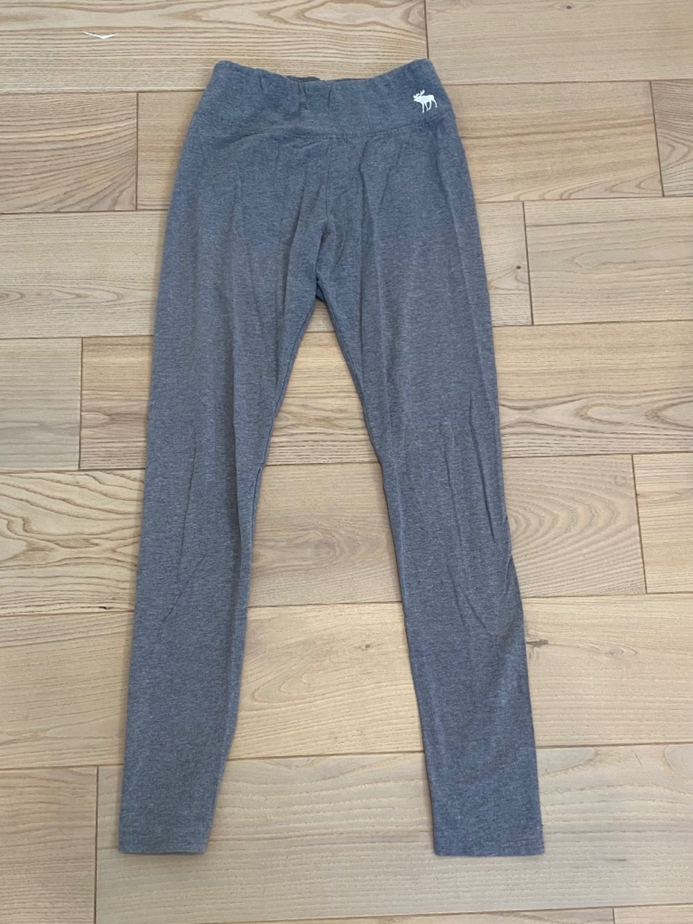 Abercrombie Kids Girls’ Gray Leggings Size 15/16 Color Gray Excellent Condition